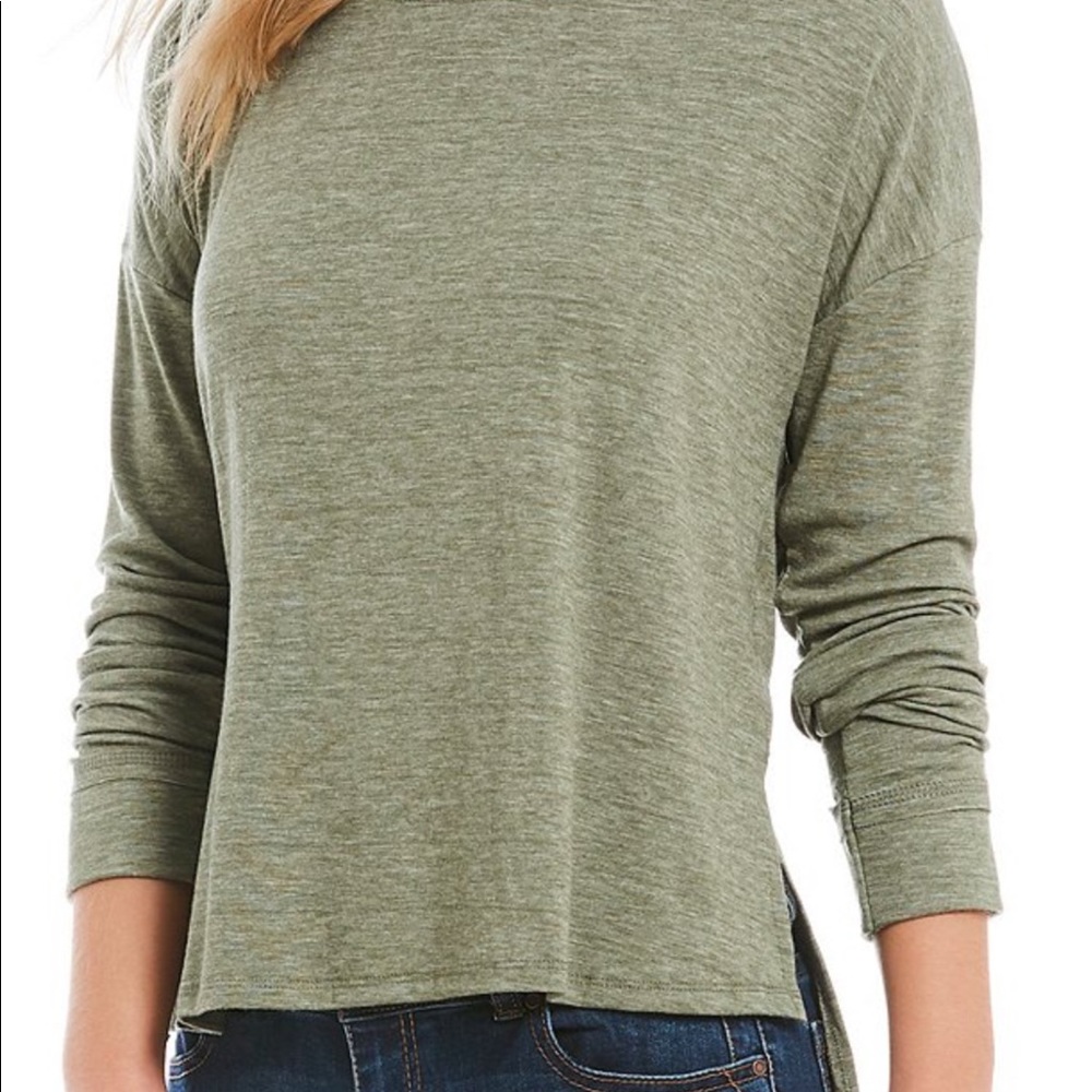Copper Key Long Sleeve Step Hem Tee